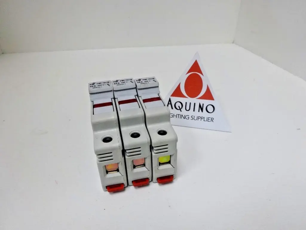 DF PMF-10X 38, 32A, 690V, 4800321 POLE FUSE HOLDER (LOT OF 3)-SKU 200 133-01VE