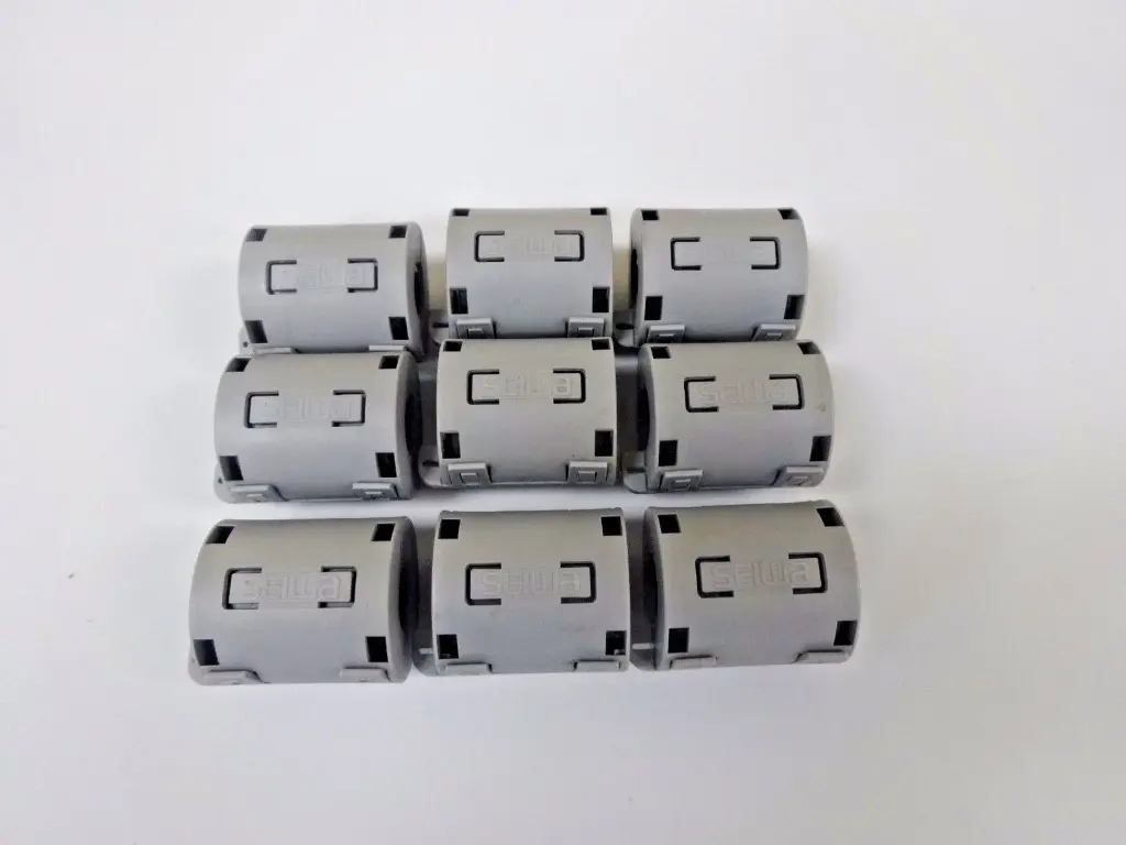 SEIWA E04SR301384 FERRITE CORE (LOT OF 9)-SKU 000 431C