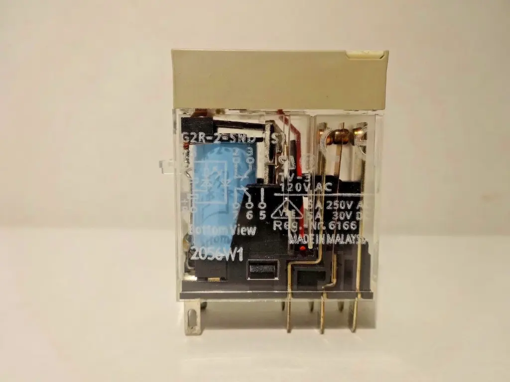 OMRON G2R-2-SND RELAY, 24VDC,250V AC 5A-SKU 000 157C