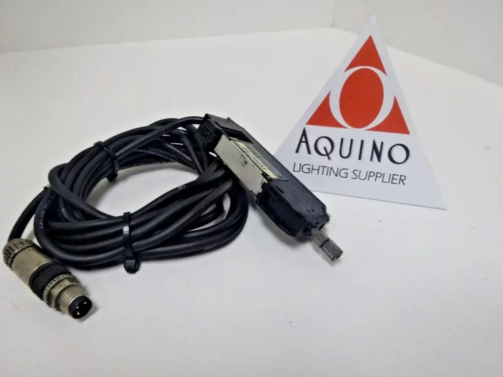  KEYENCE CORPORATION FS-V31P SENSOR, E43868, AWM STYLE 2854-SKU 200 164C 