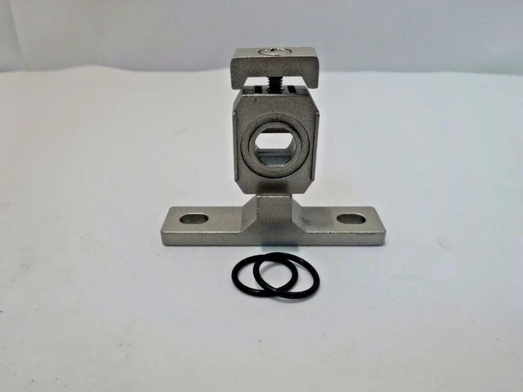 SMC BRACKET "T" TYPE Y20METRIC (LOT OF 6)-SKU 000 360B