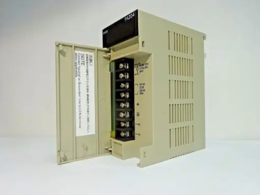  OMRON C200HW-PA204 POWER SUPPLY UNIT 100-120V/200-240V-SKU 000 146C