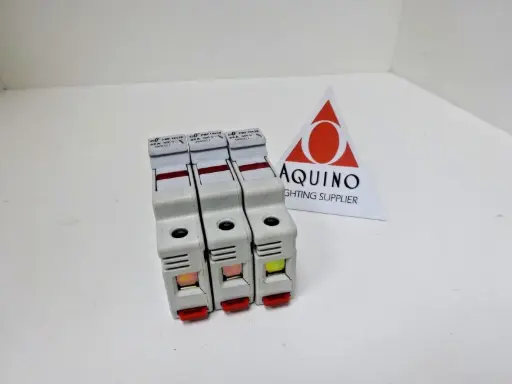 DF PMF-10X 38, 32A, 690V, 4800321 POLE FUSE HOLDER (LOT OF 3)-SKU 200 133-01VE