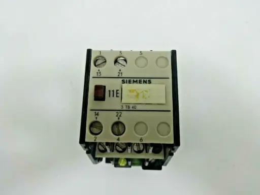 SIEMENS 3TB40 12-0A CONTACTOR RELAY (LOT OF 2)-SKU 200 251C